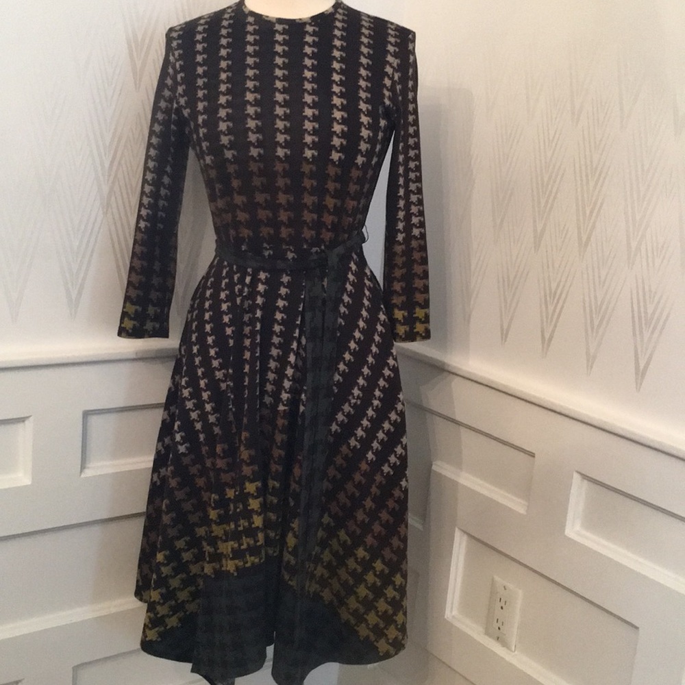 Elio sweater  dress size  6